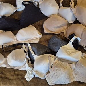 10pc. 36B/36C Wireless Womens Well Worn Used Clean Bras Bundle